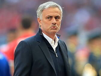 Lawrenson warns Mourinho about...
